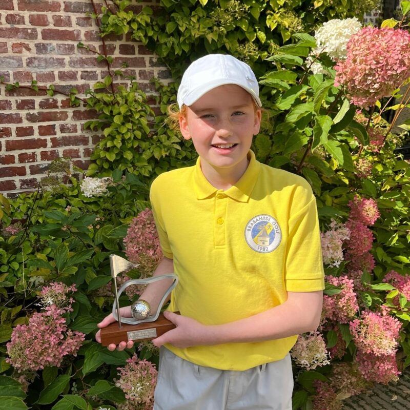 De370519 1d79 4e70 aca8 8b21d6c33656