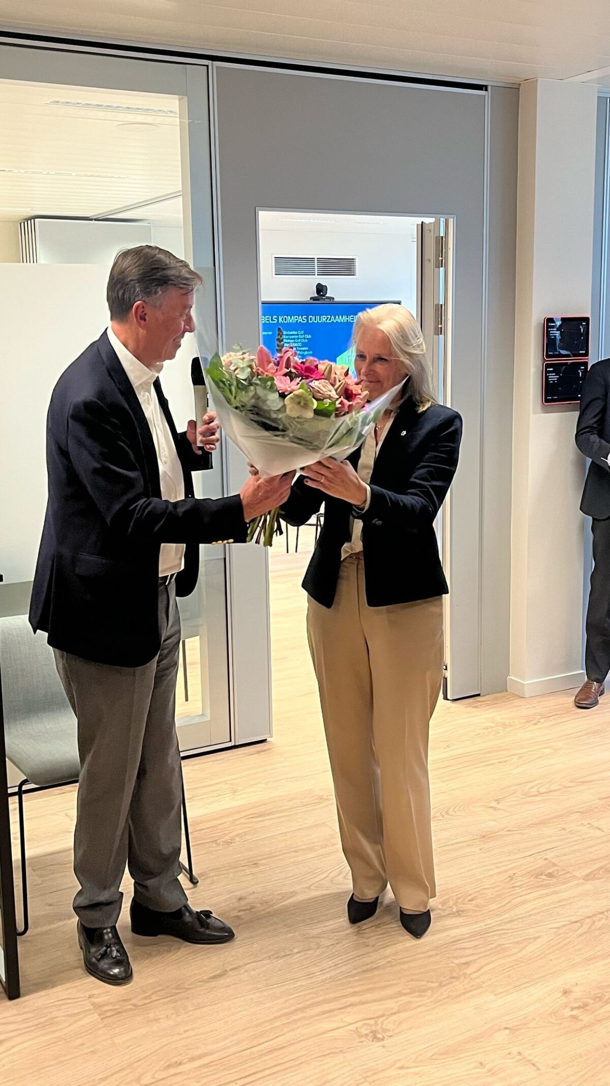 742b003f 0981 4ab3 92f1 f29d15303710